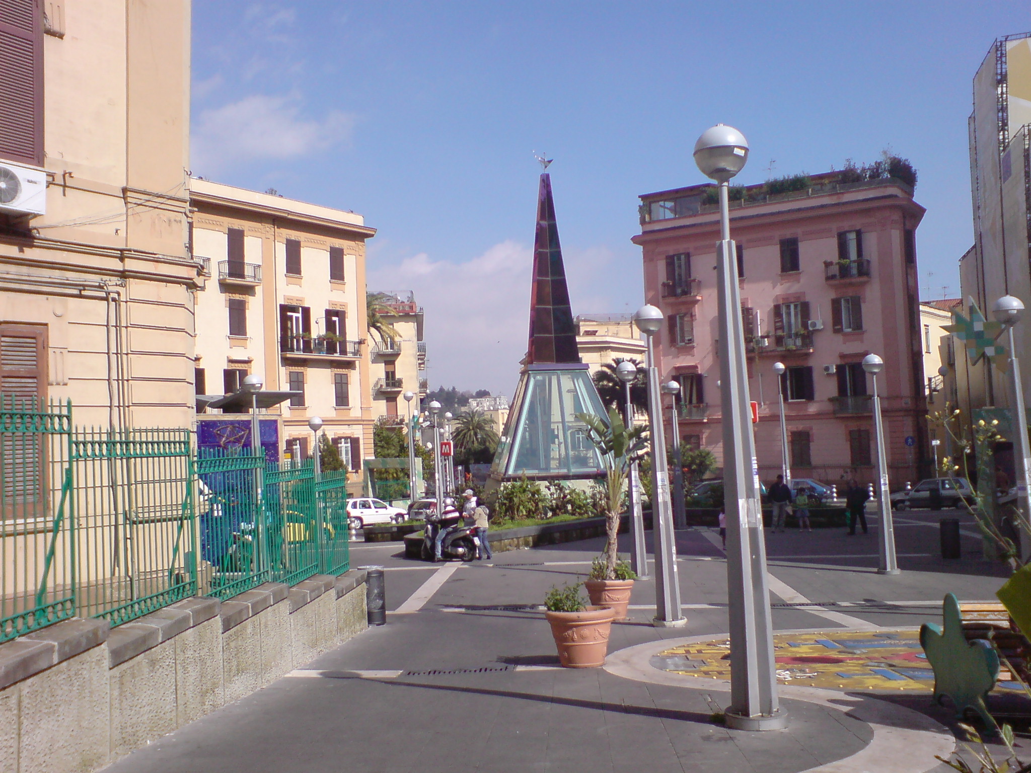 Piazza_scipione_ammirato_materdei